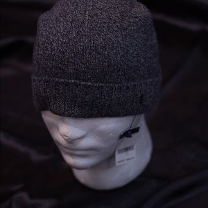 Cashmere blend hat salt and pepper blend